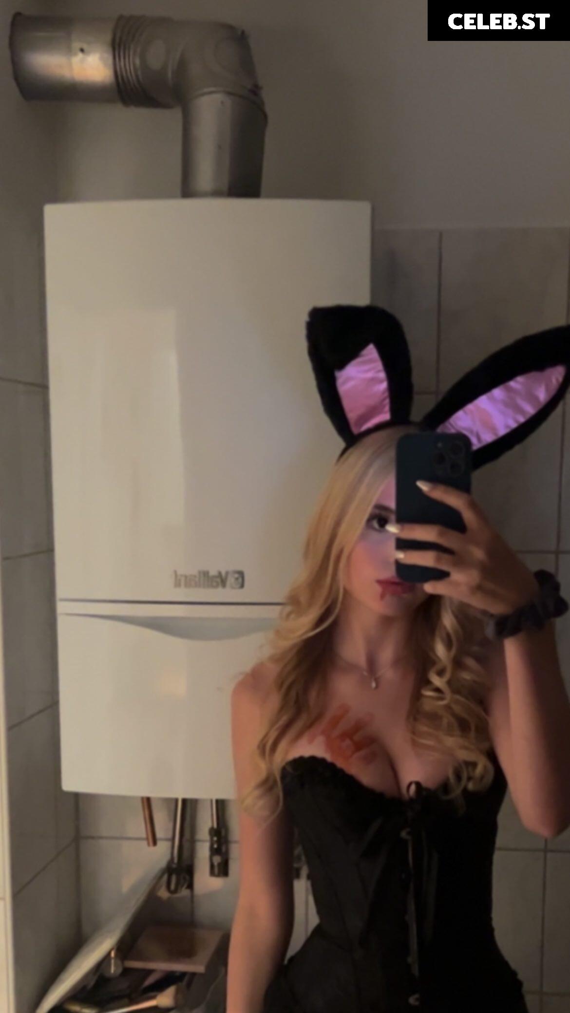 Jellina Image 687812