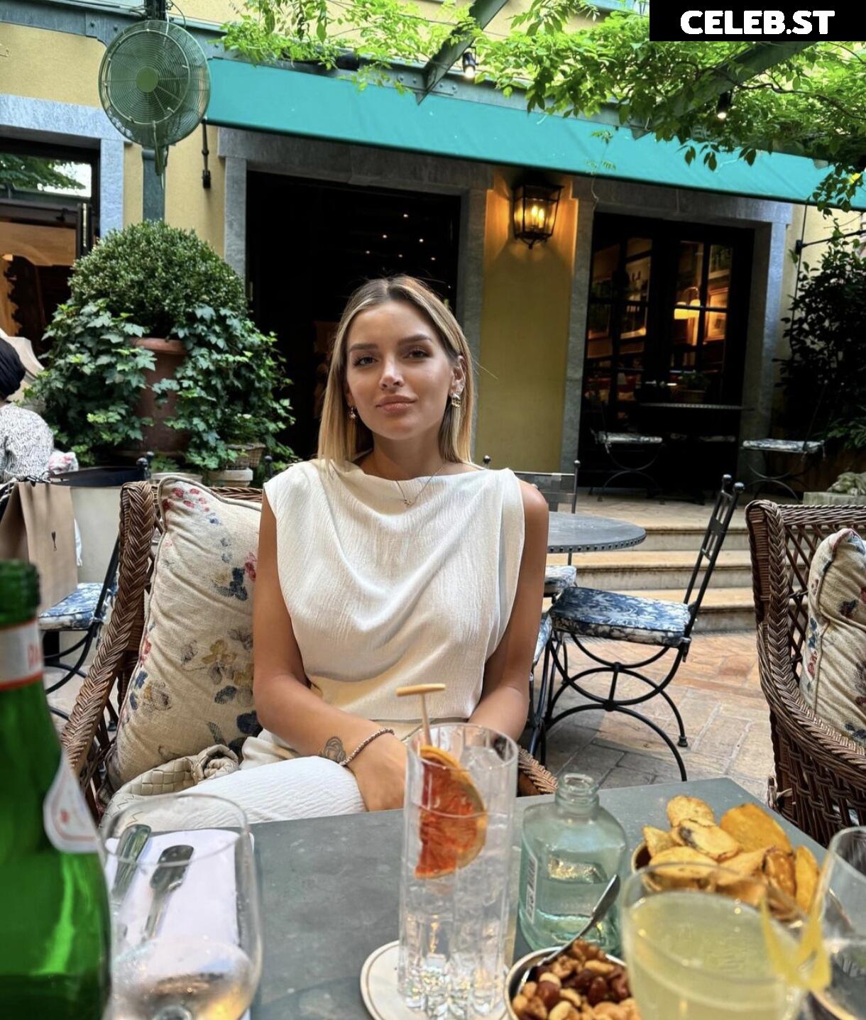 Iulieetta Image 686961