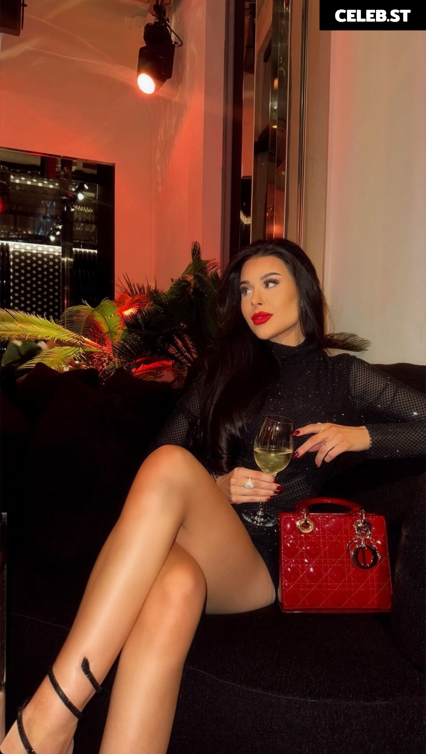 Lisa Weinberger Image 682077