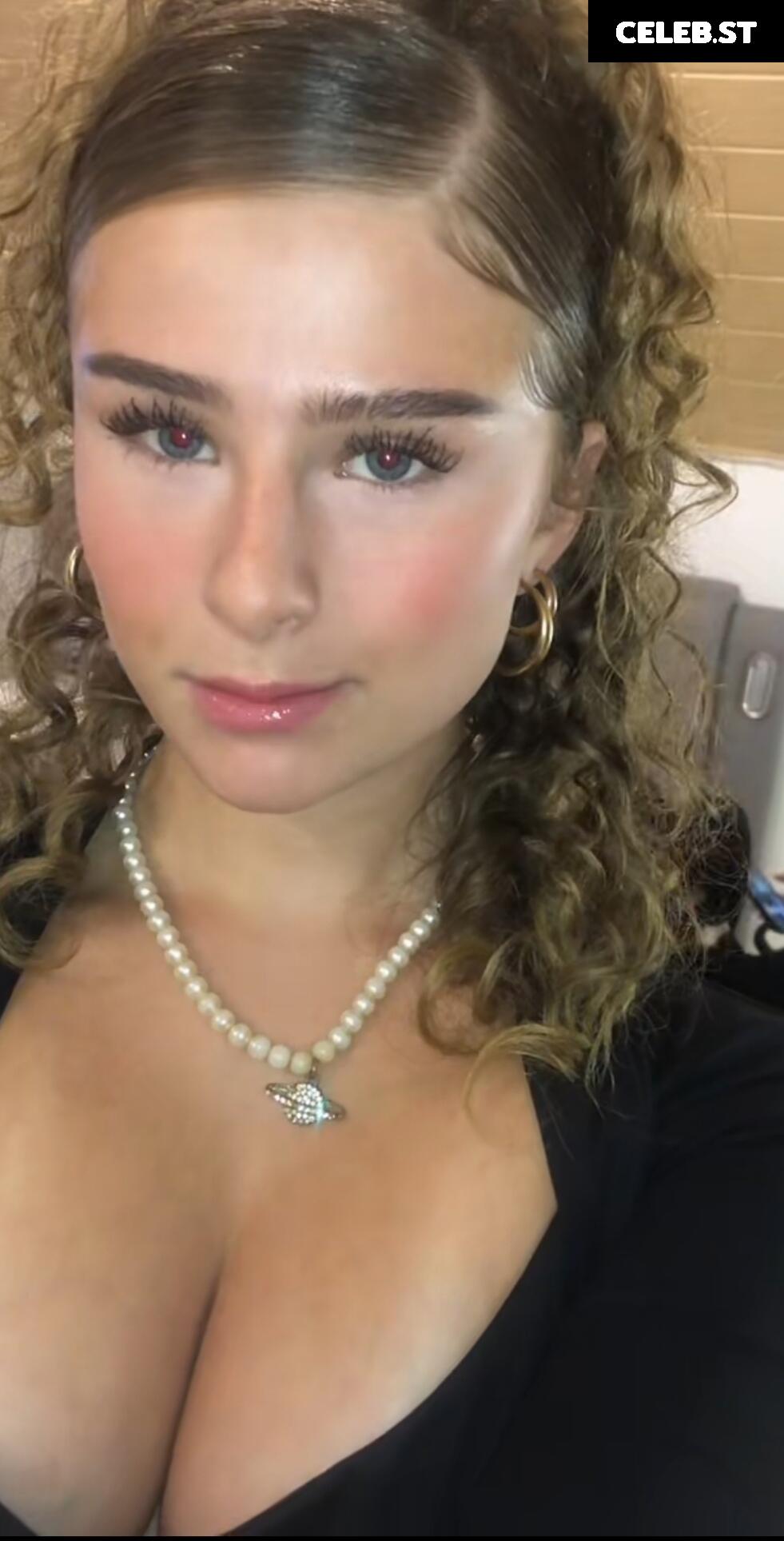 Sara Oliwia Image 680669