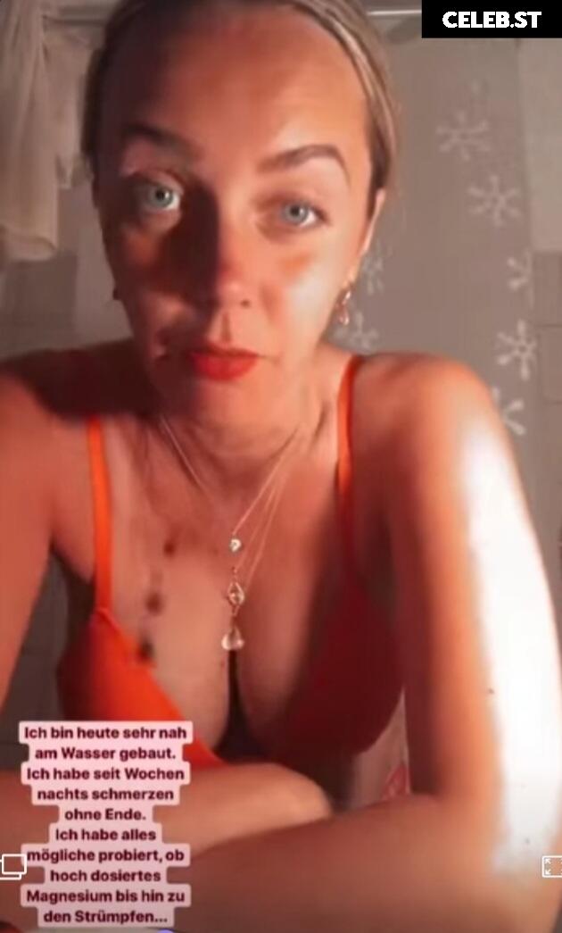 Sexy Julia Image 680717