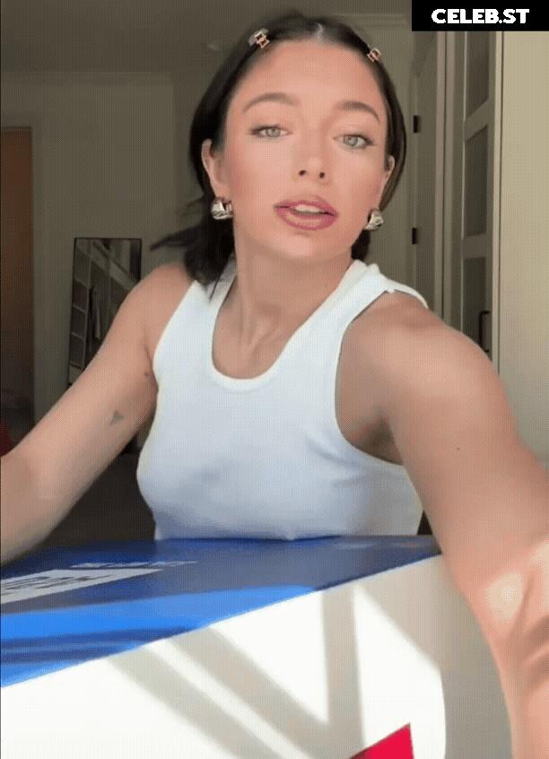 Tabitha Swatosh Image 699838