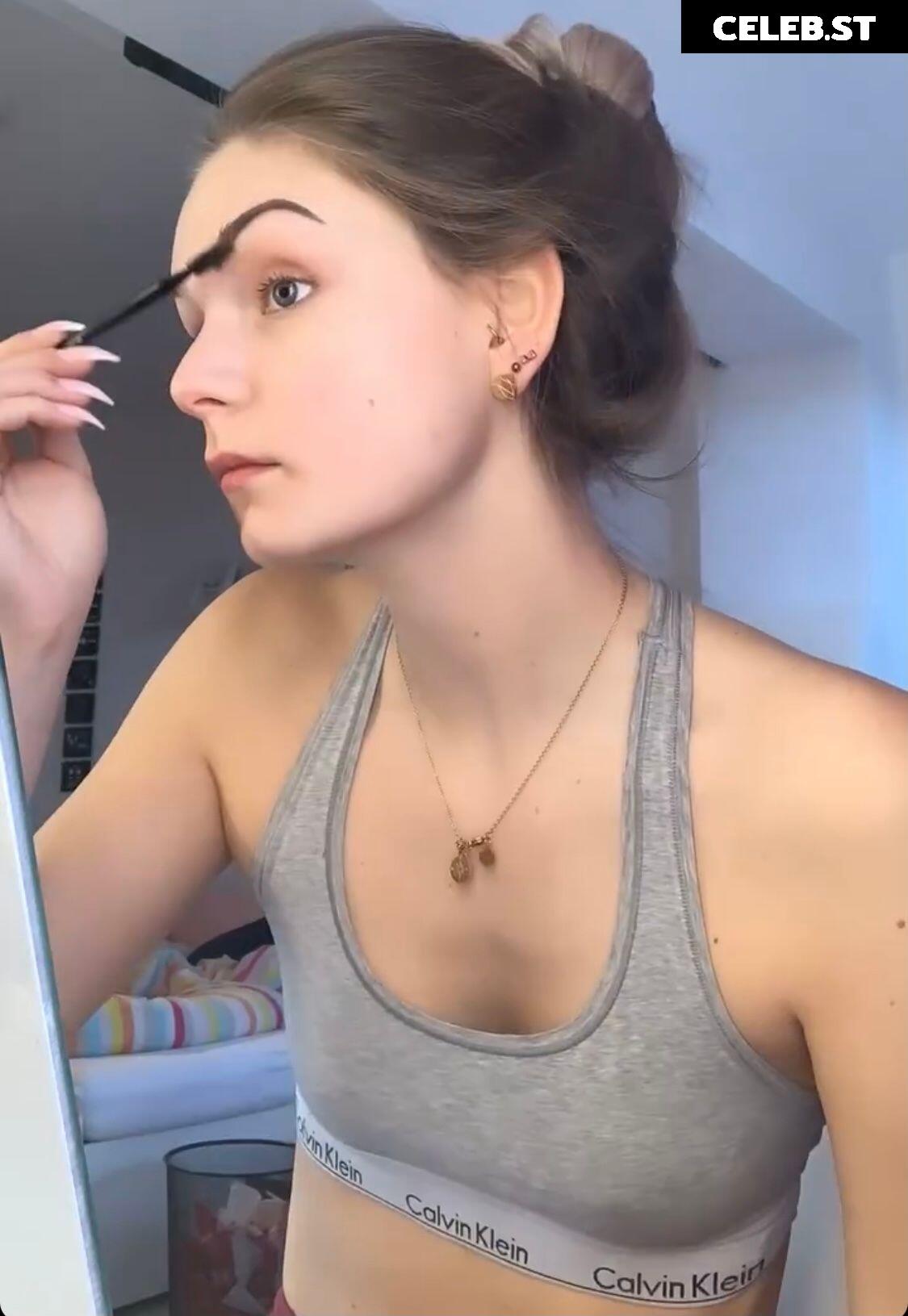 Kira Karambole Image 696092