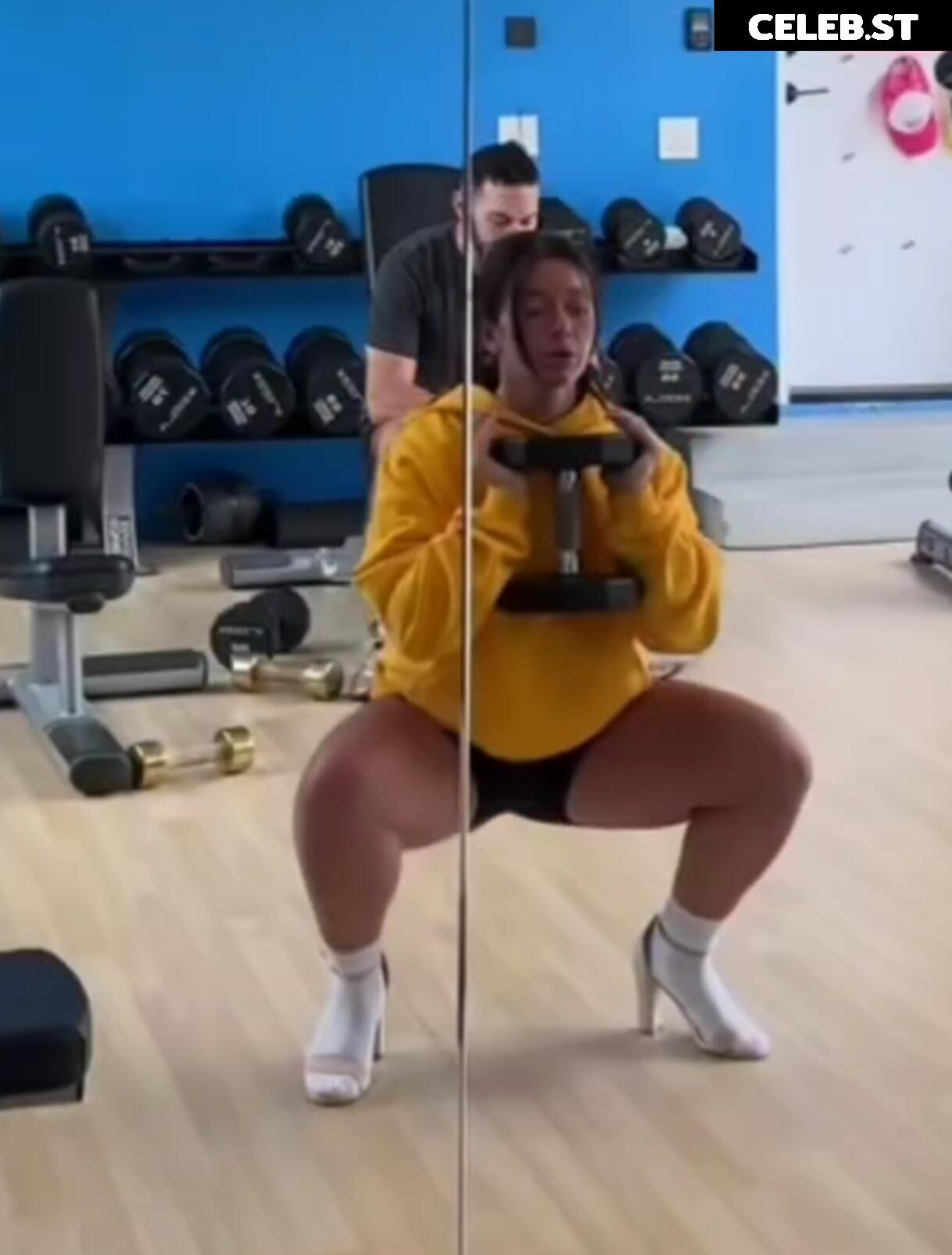 Tabitha Swatosh Image 695782