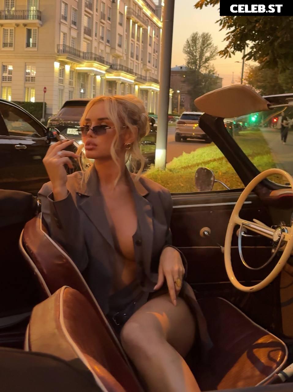 Olya Abramovich Image 694609