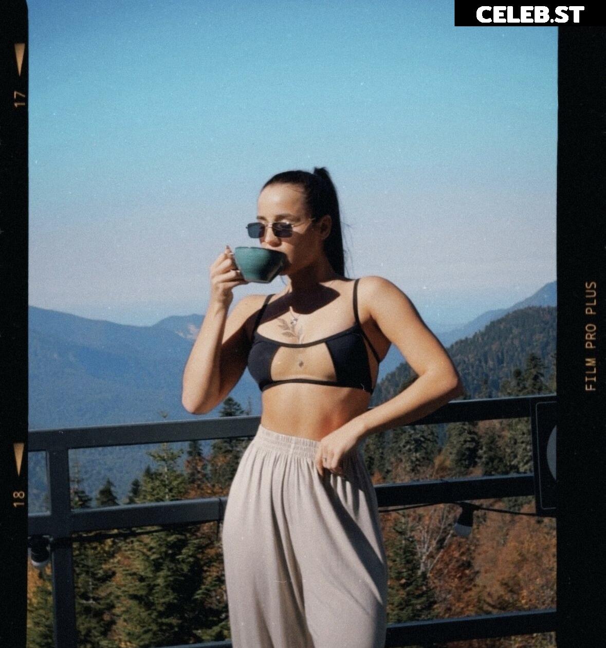 ivanovvvva_ Image 694635