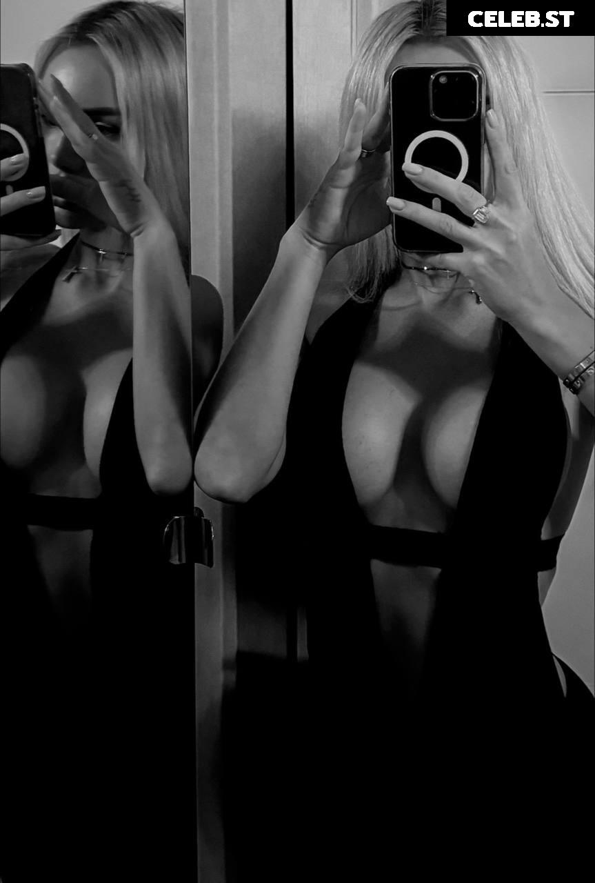 Olya Abramovich Image 694495