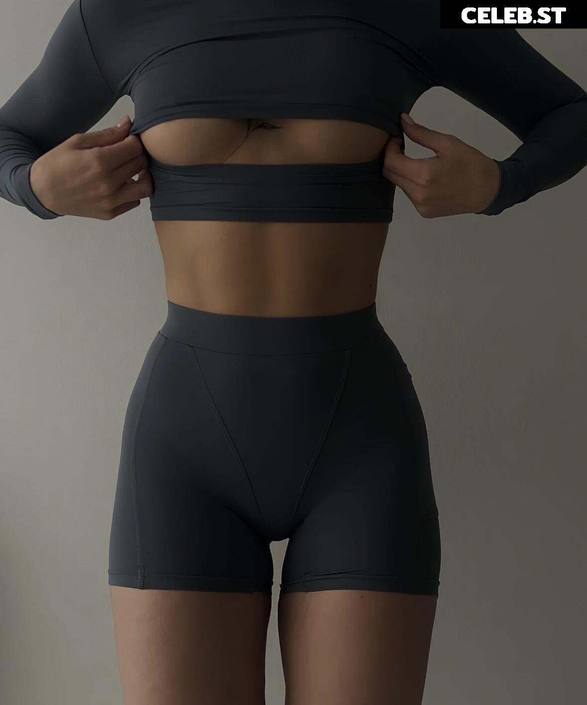 ivanovvvva_ Image 694228