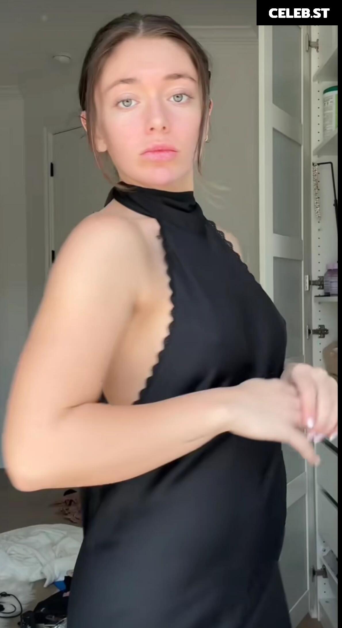 Tabitha Swatosh Image 694028