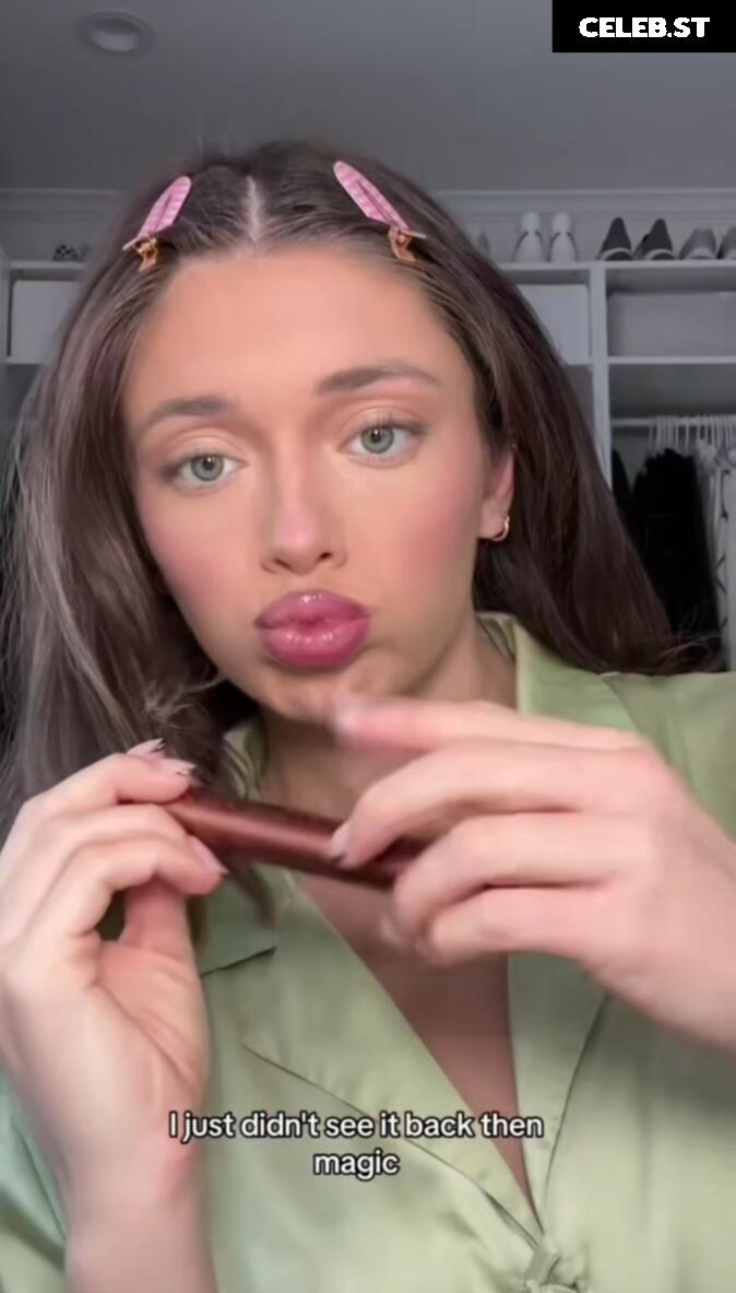 Tabitha Swatosh Image 693509