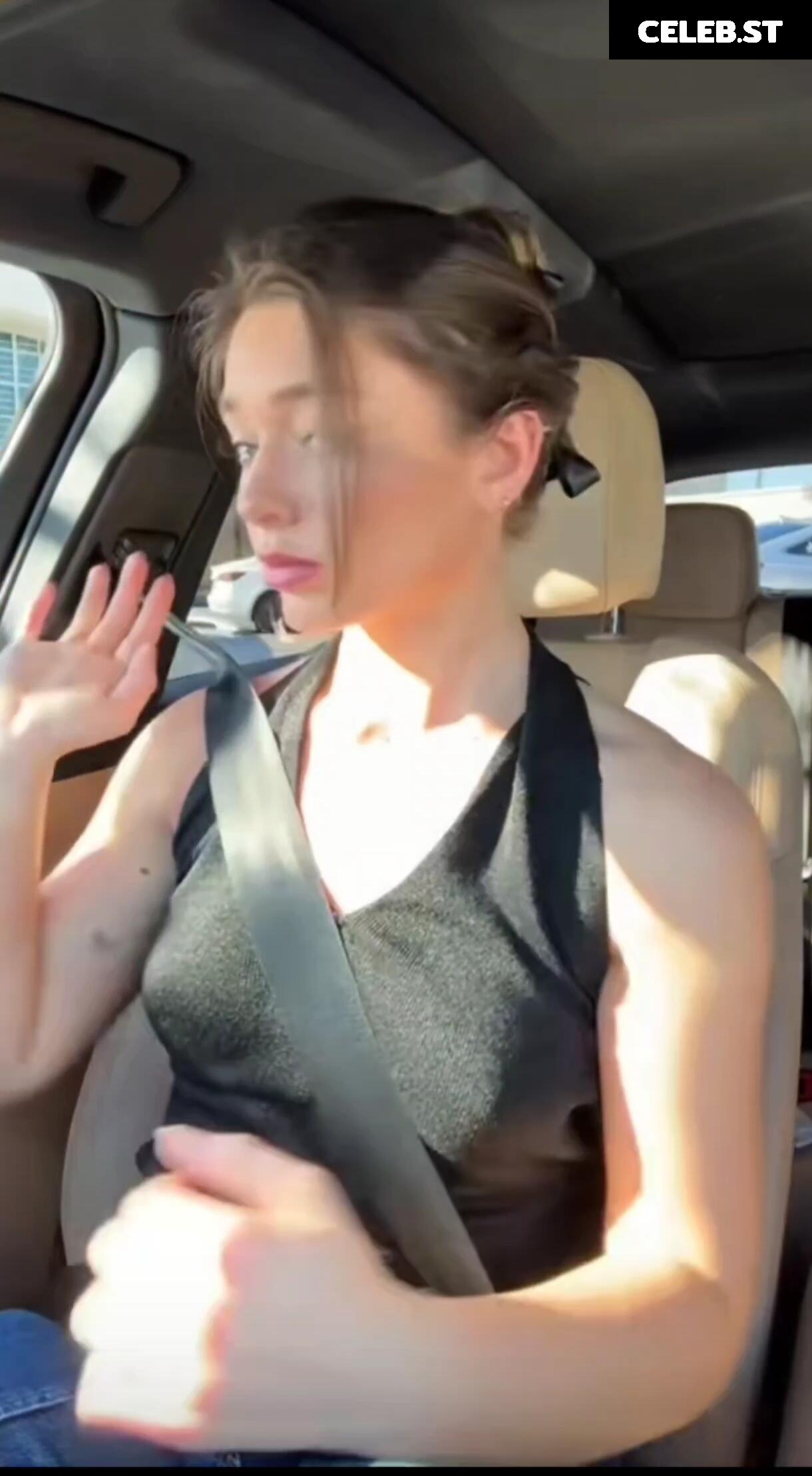 Tabitha Swatosh Image 693178