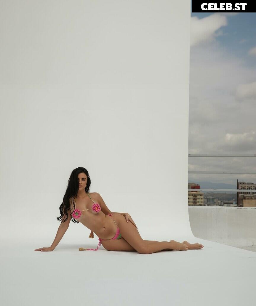 Ivana Knöll Image 692305