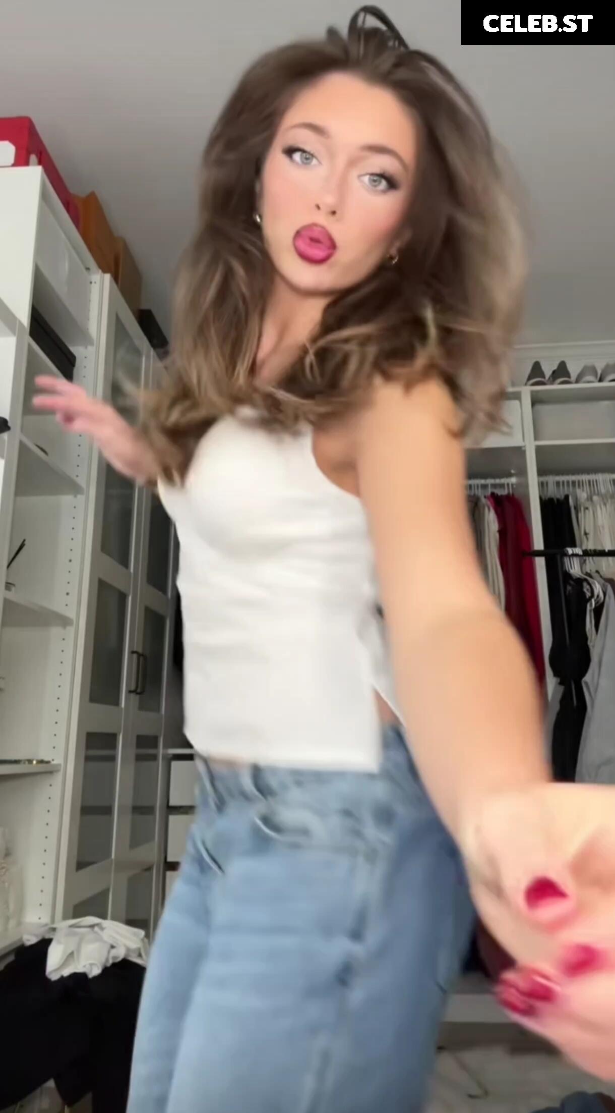 Tabitha Swatosh Image 691989