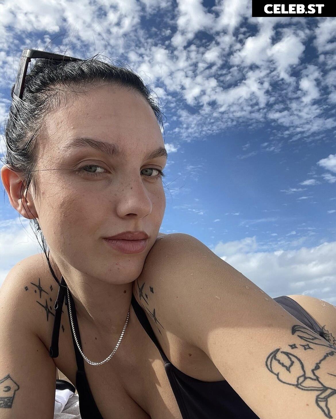 whosrobin Image 648498