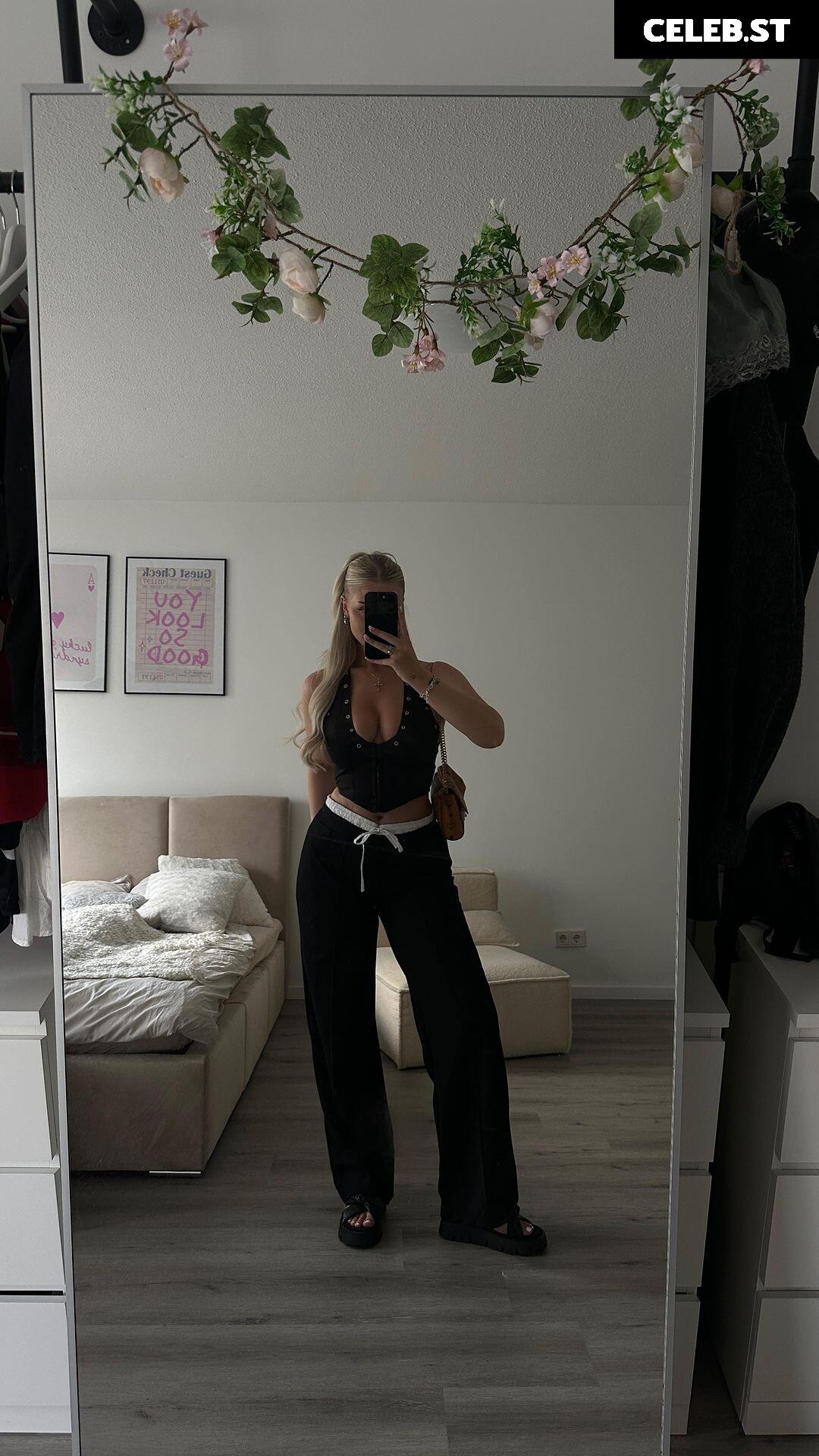 Melaniethrr Image 648312
