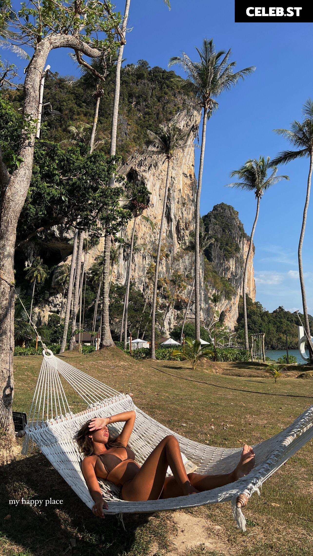 lorena.sim Image 647882