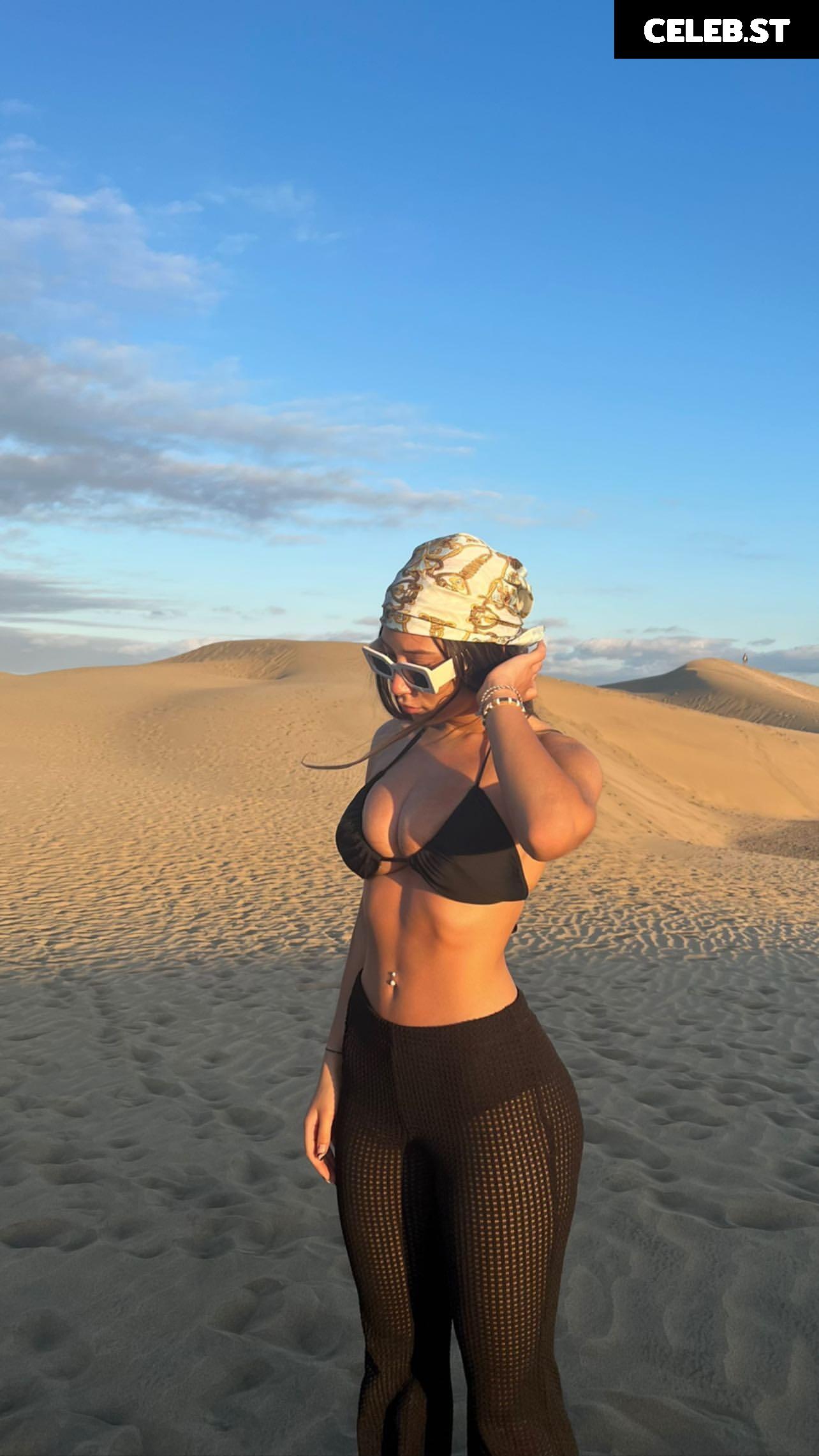 lorena.sim Image 647822