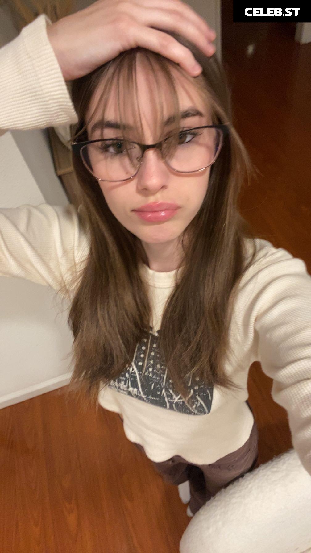 Eva Cudmore Image 646720