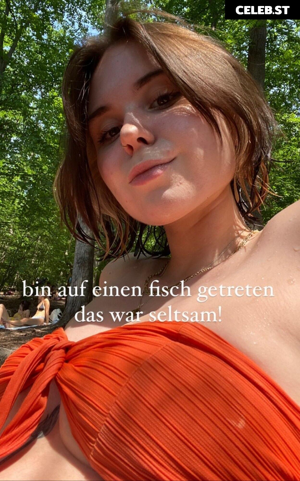 Lena blauer Haken Image 645545