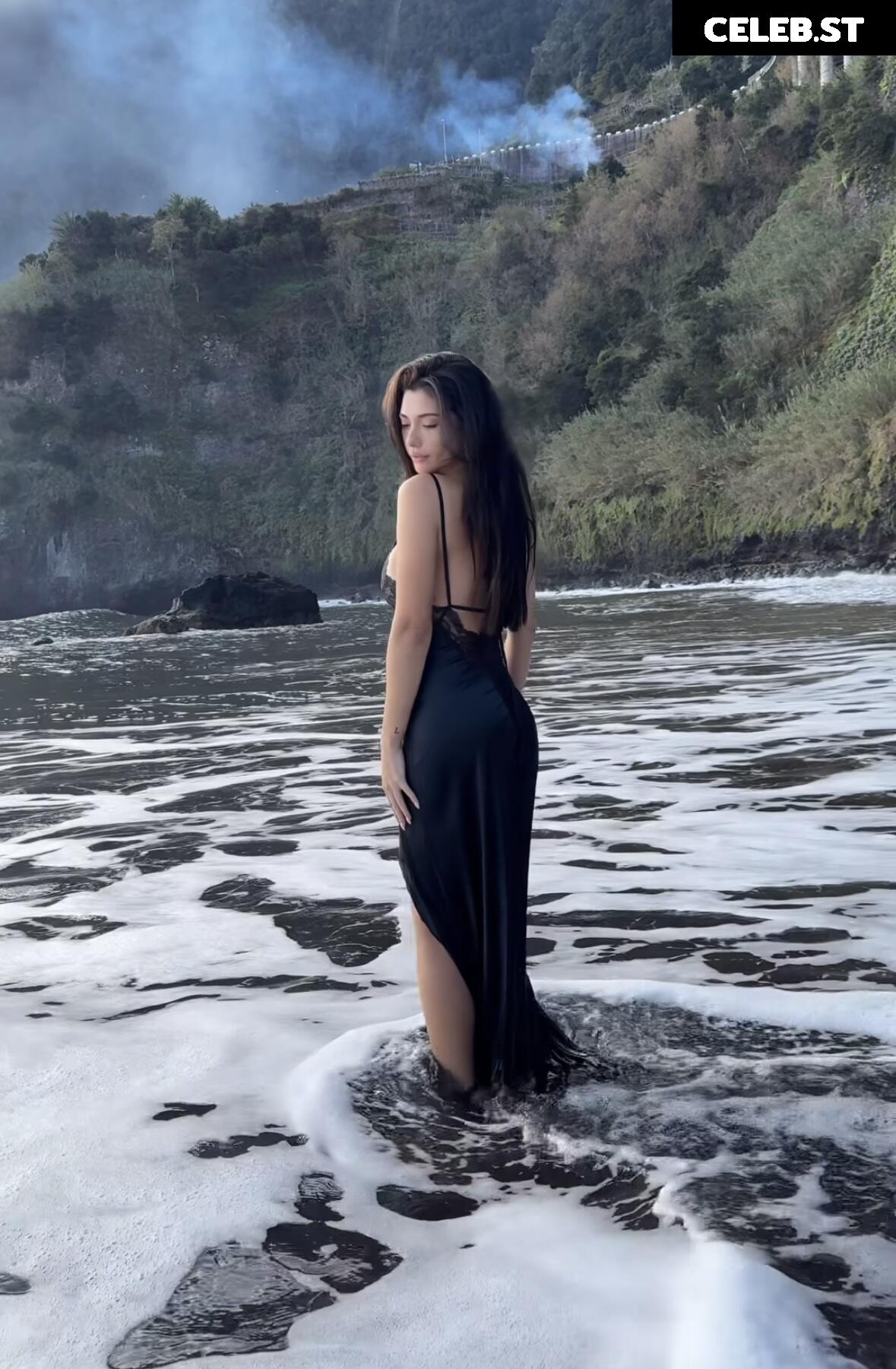 Paola Maria Image 645268