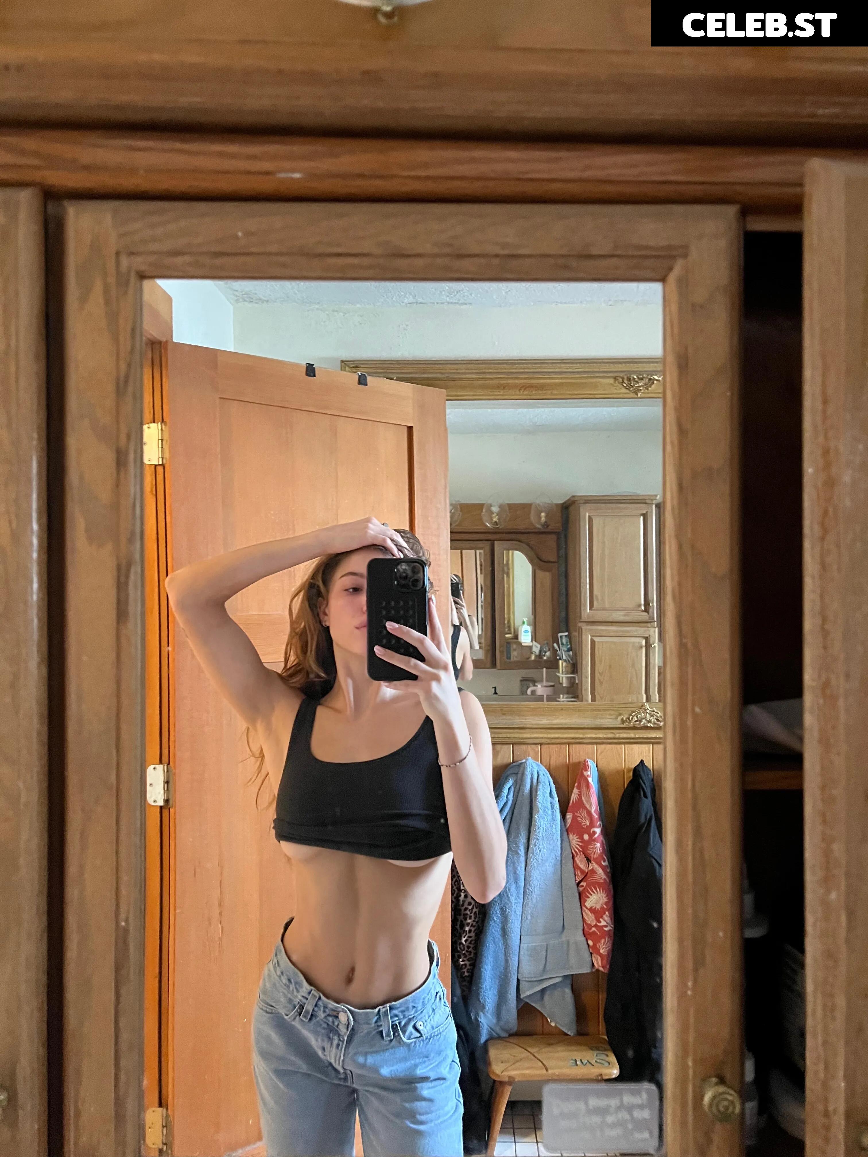 Sylvia Snyders Image 658160