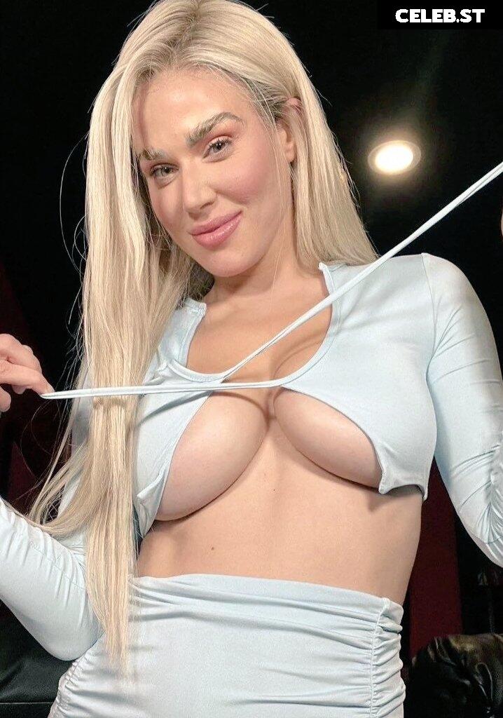CJ Perry aka Lana Image 658827