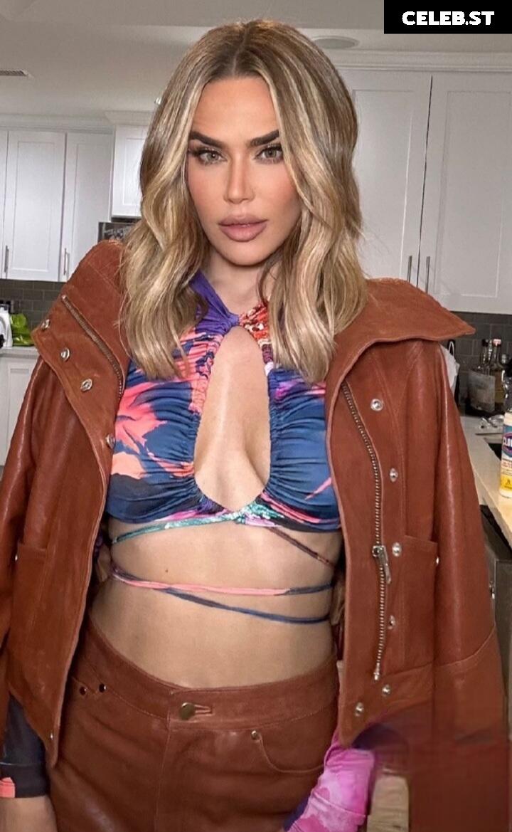 CJ Perry aka Lana Image 657125