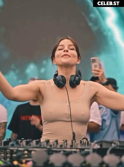 Anfisa Letyago Image 657024