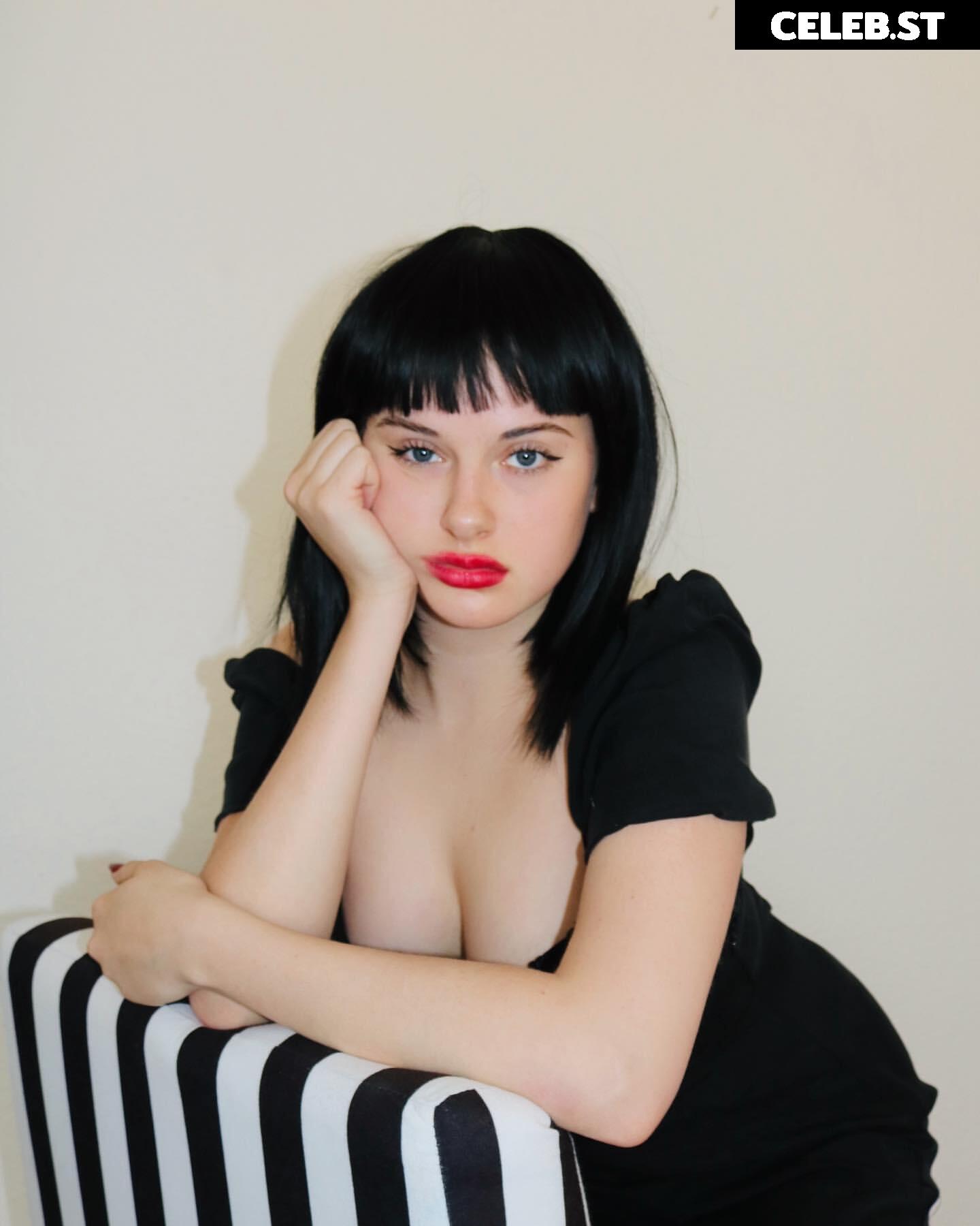 Adriana Burova Image 656965