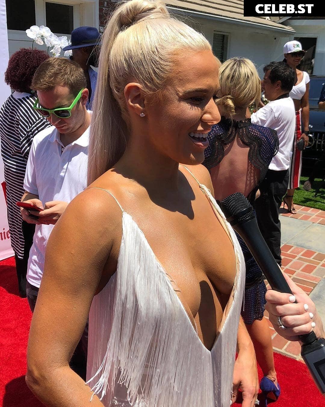 CJ Perry aka Lana Image 655038