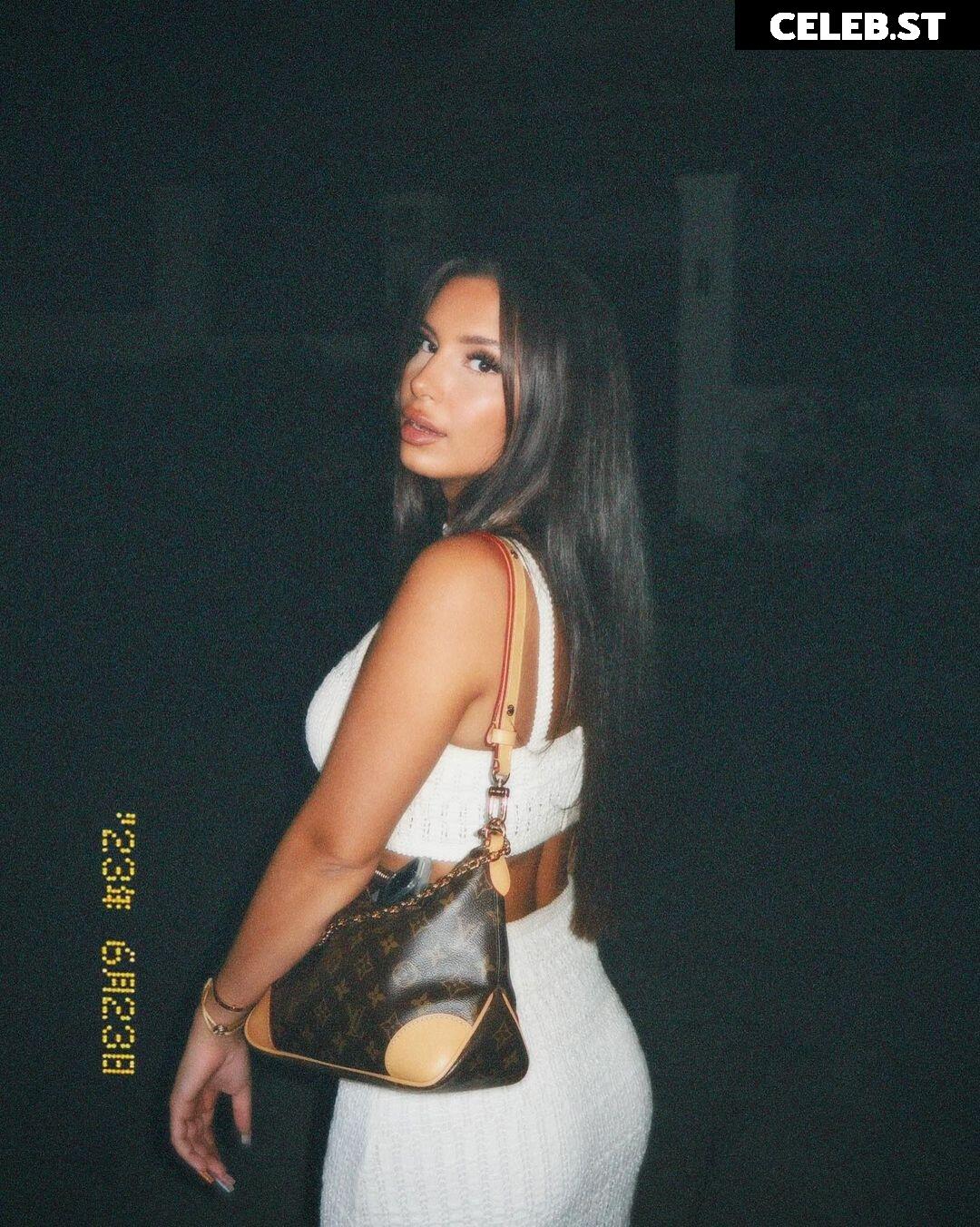 Alisa Cayenne Image 653678