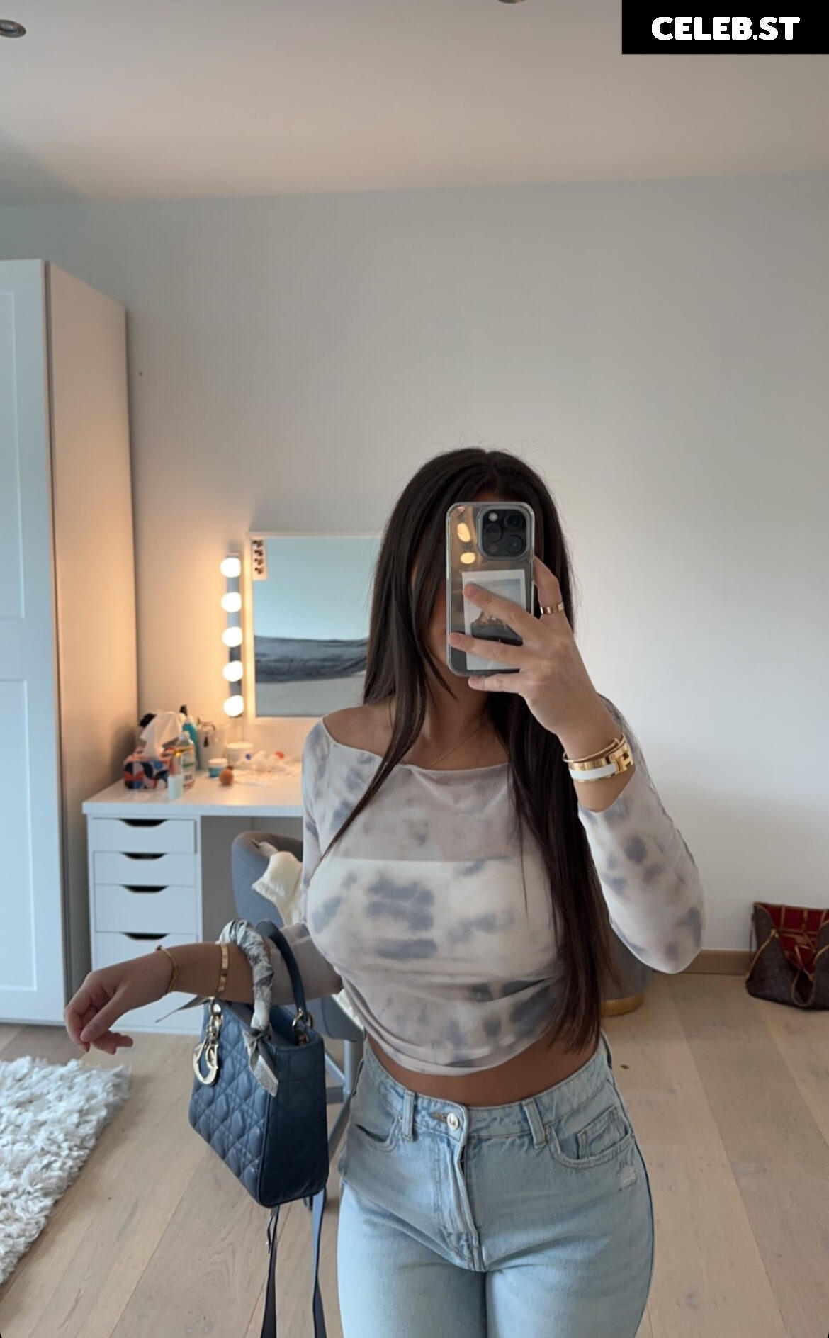 Alisa Cayenne Image 652807