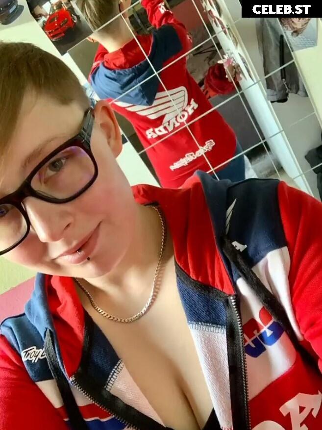 lauradenise98 Image 650583