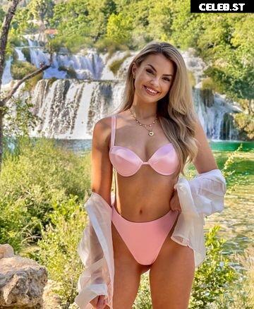 Julia (Xlaeta) Image 668256