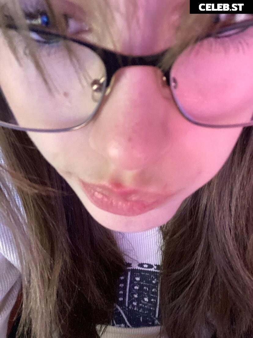 Eva Cudmore Image 667550