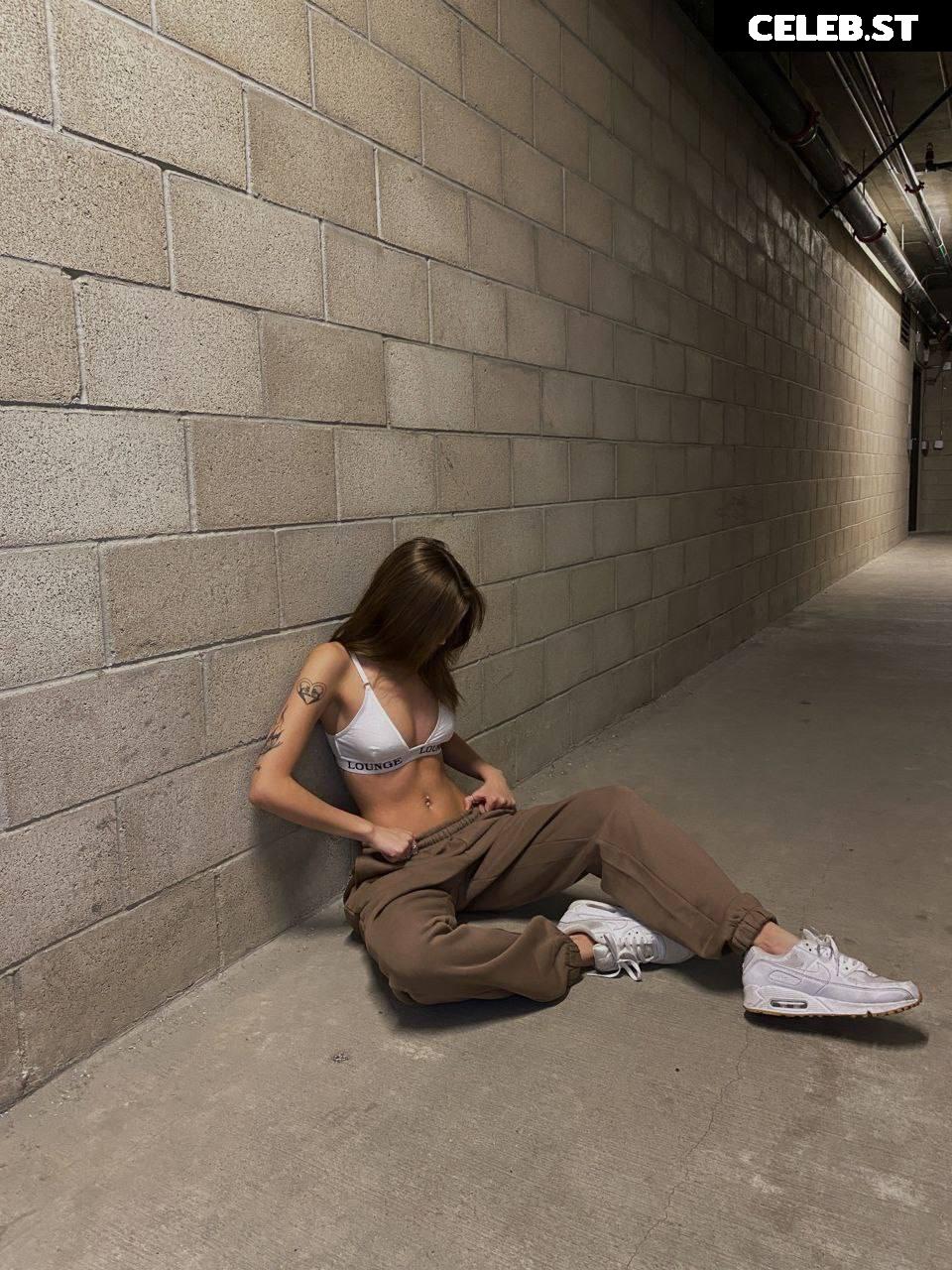 Eva Cudmore Image 667503