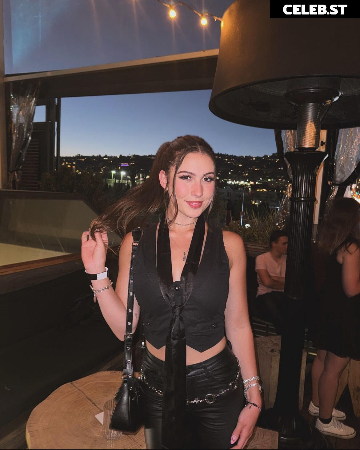 Gibson Sisters Image 667207