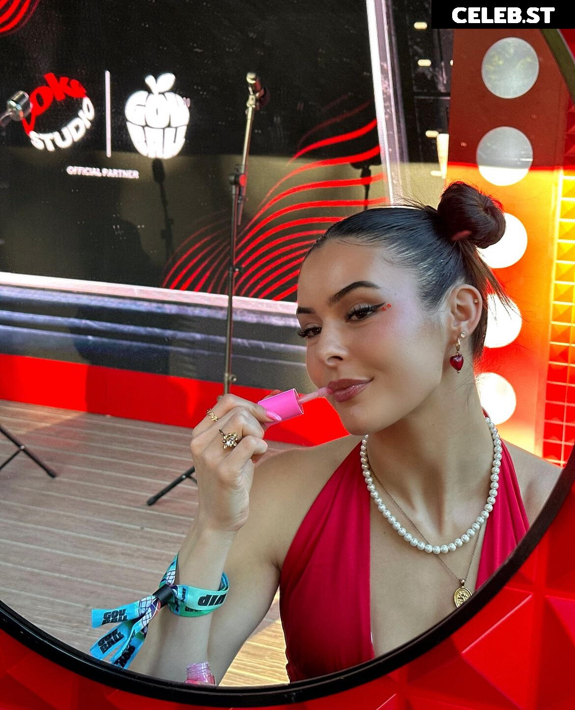 Gibson Sisters Image 665154