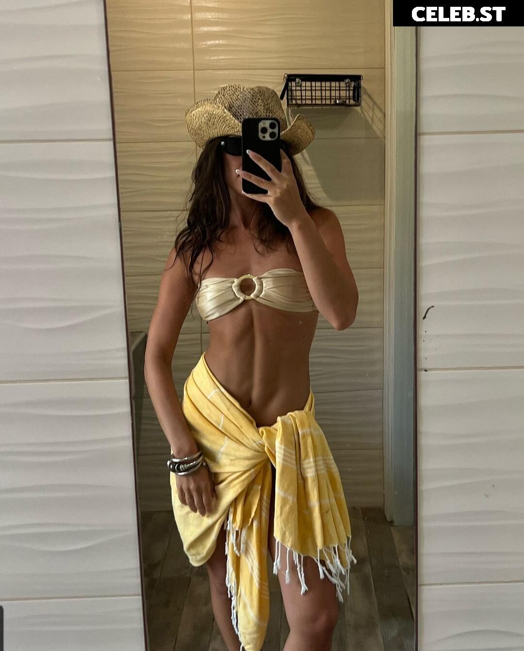 Anastasia Souris Image 664881