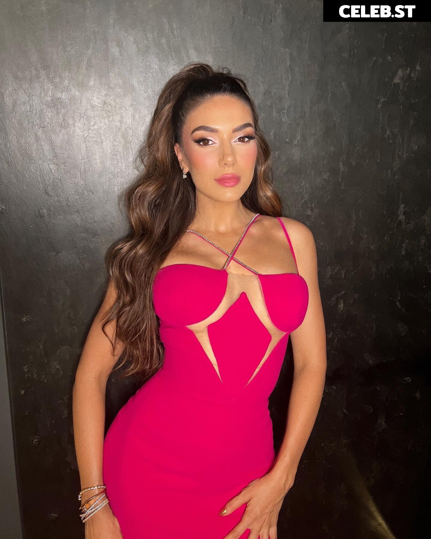 Elvana gjata Image 663857