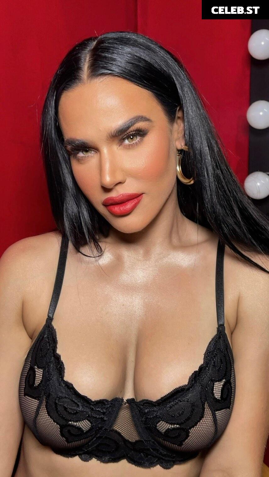 CJ Perry aka Lana Image 662453
