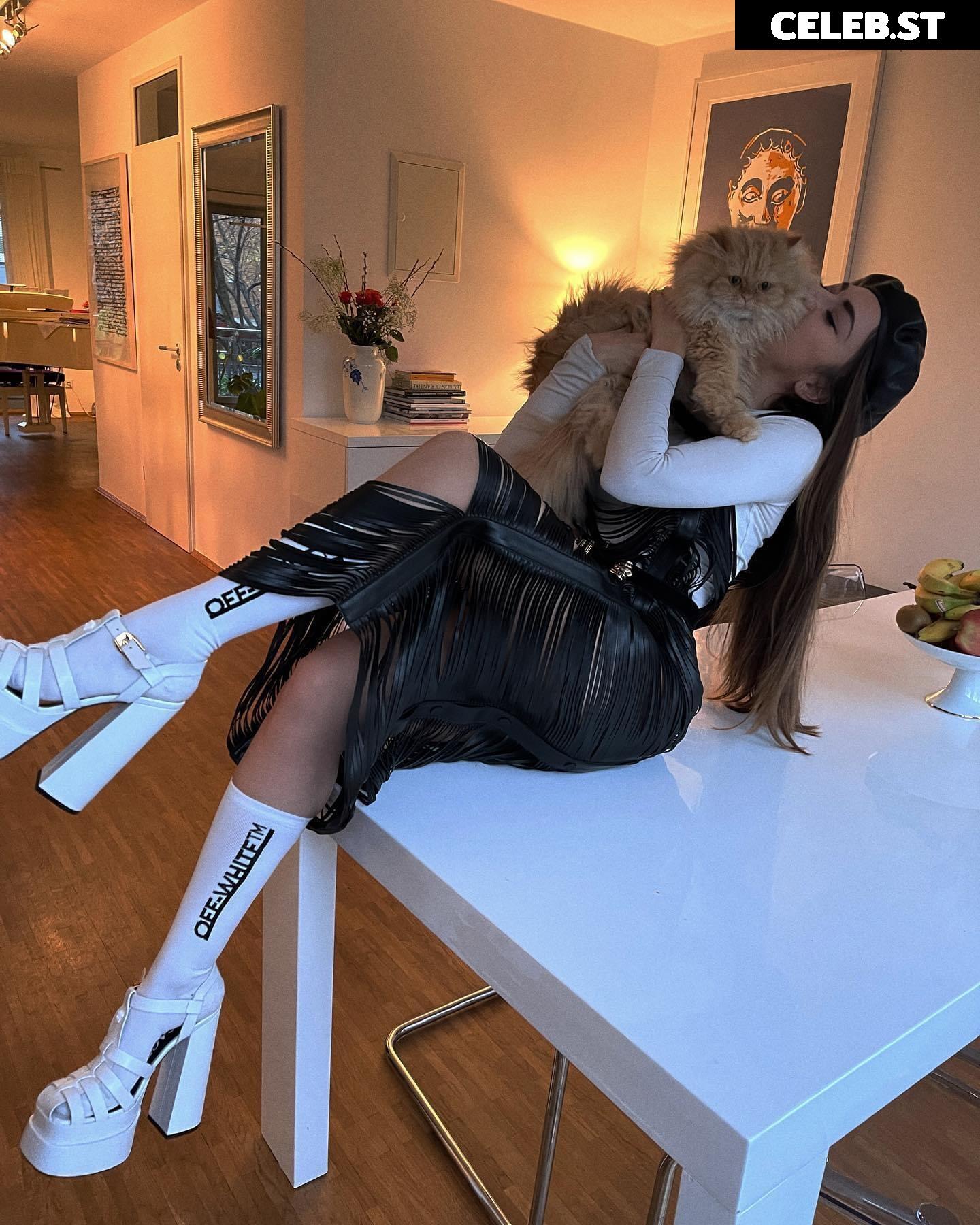 Elvana gjata Image 661891