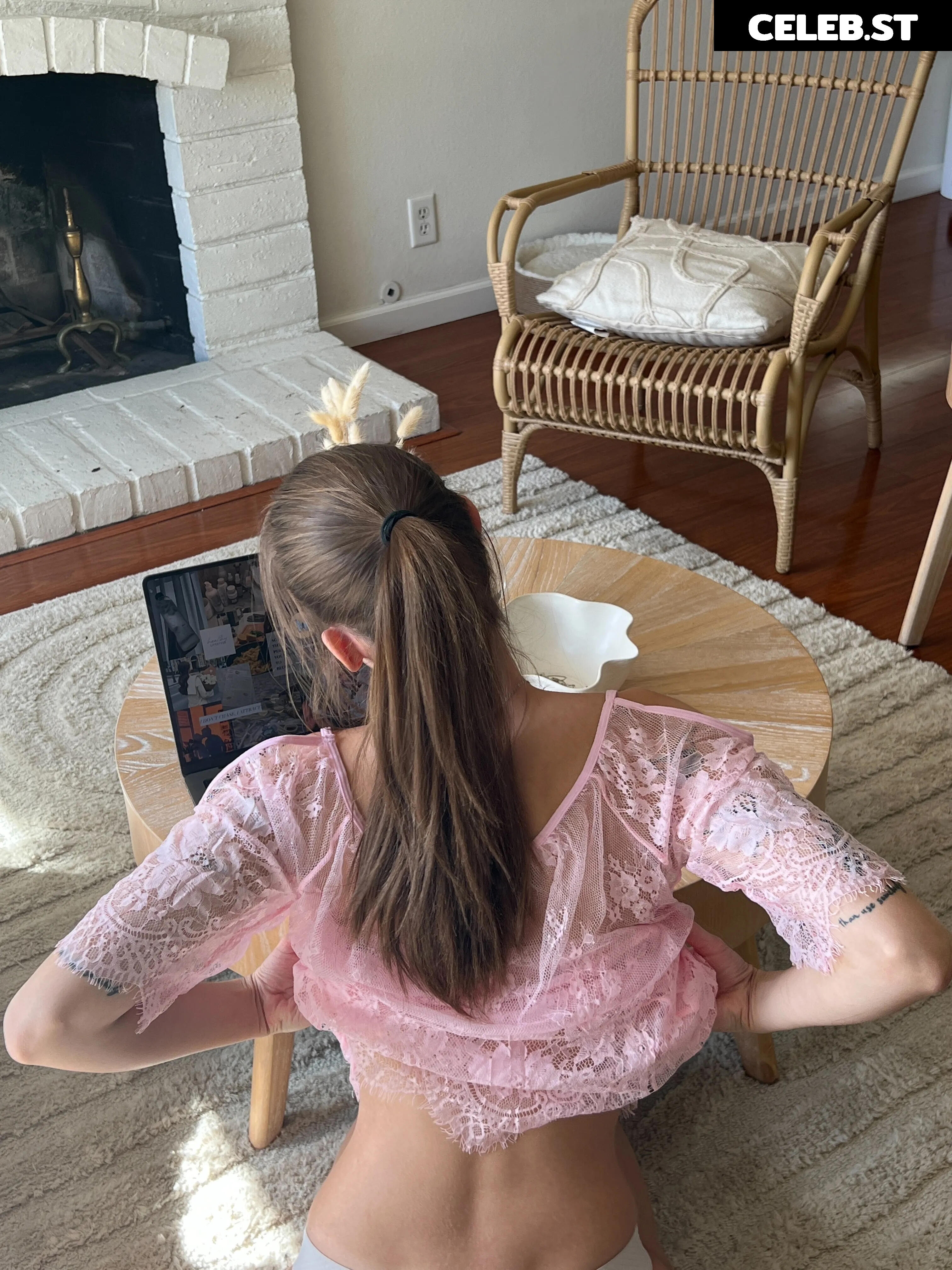 Eva Cudmore Image 660561