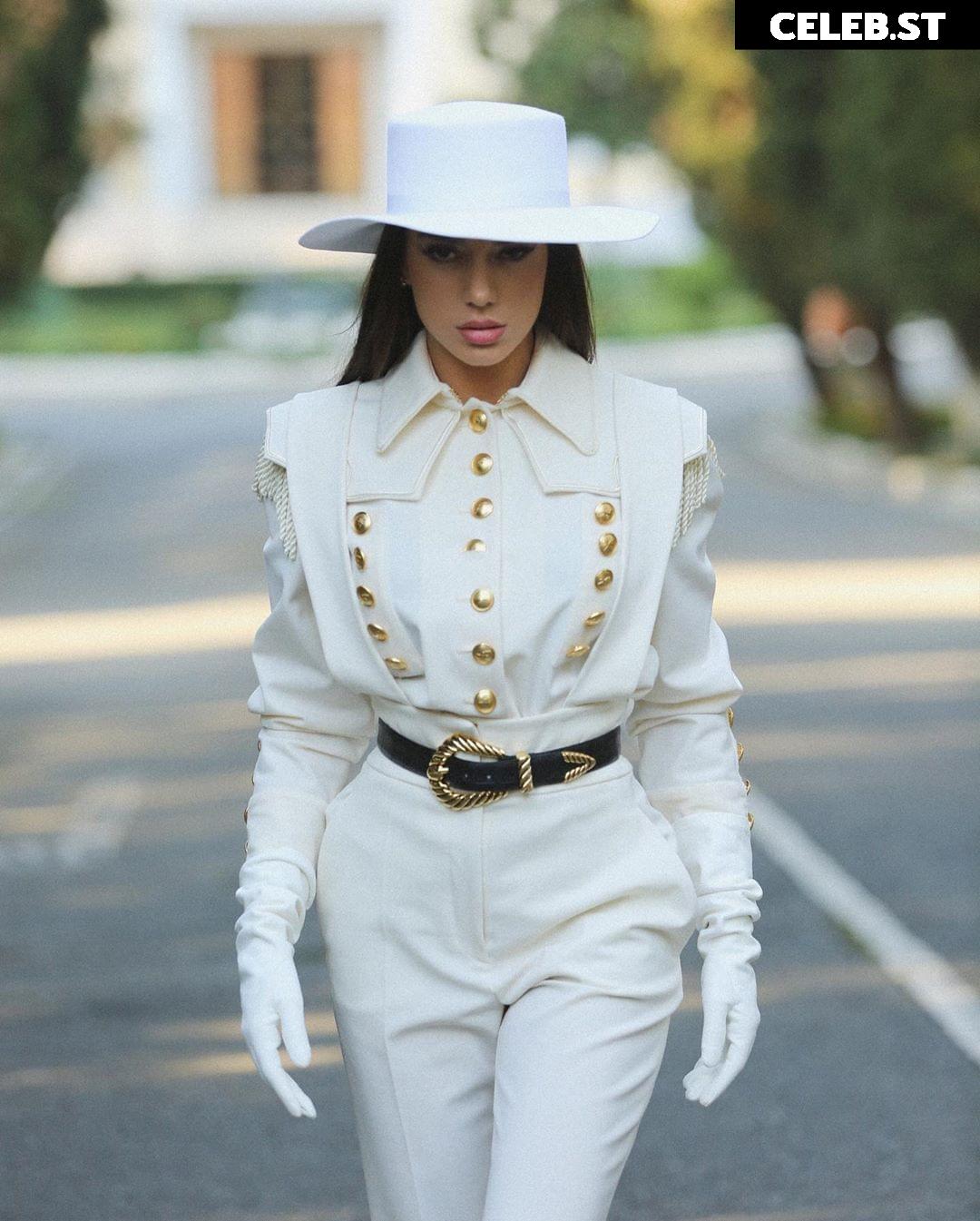 Elvana gjata Image 660185