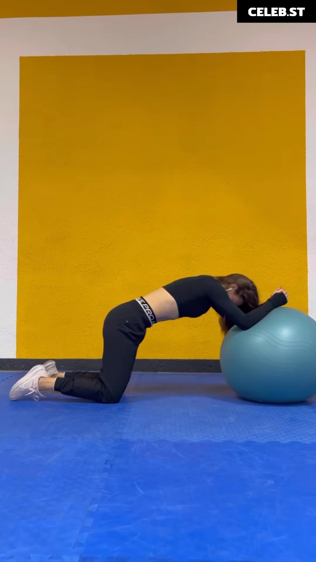 Clara Fernández Image 679700