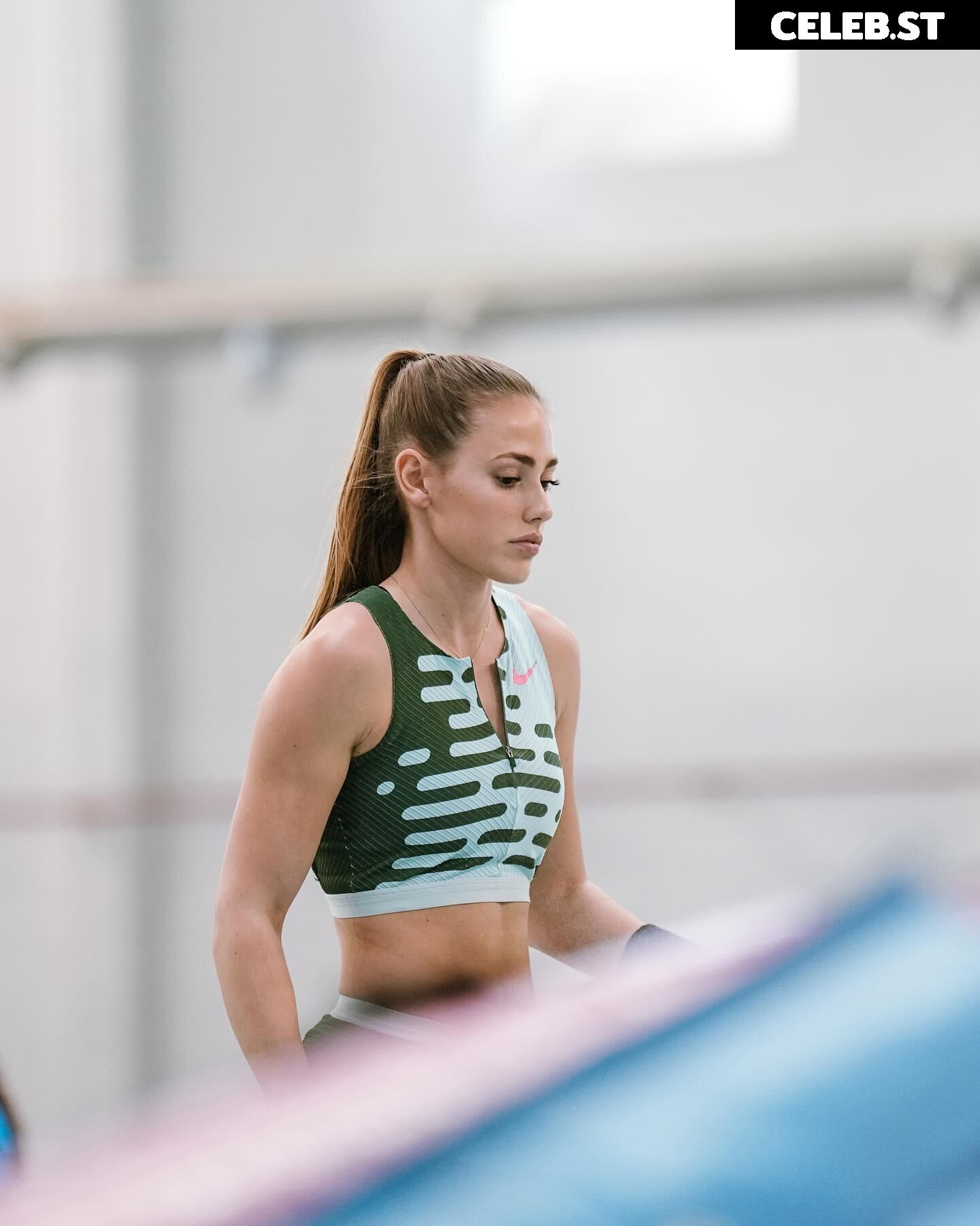 Clara Fernández Image 679475