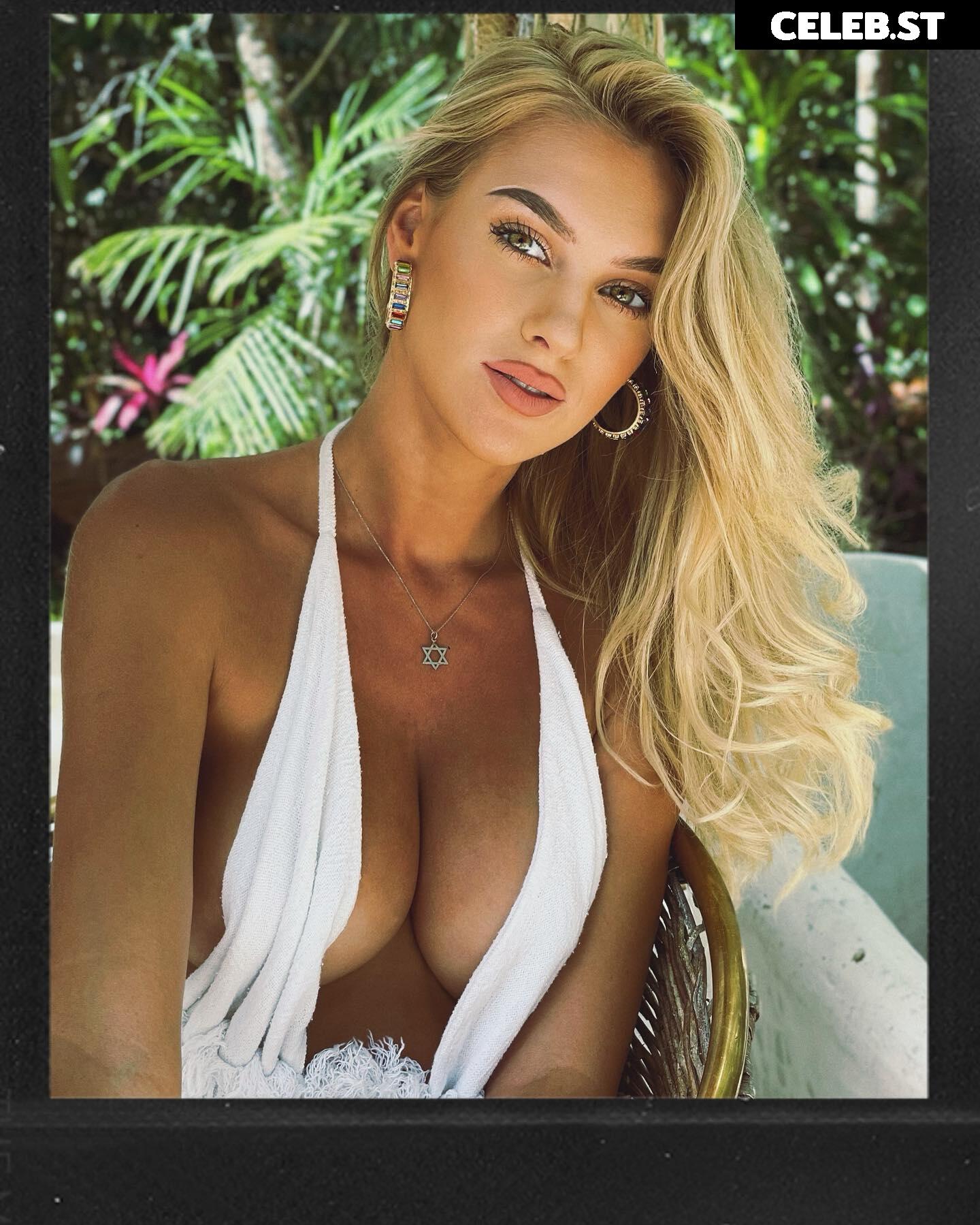 Veronika Rajek Image 679264