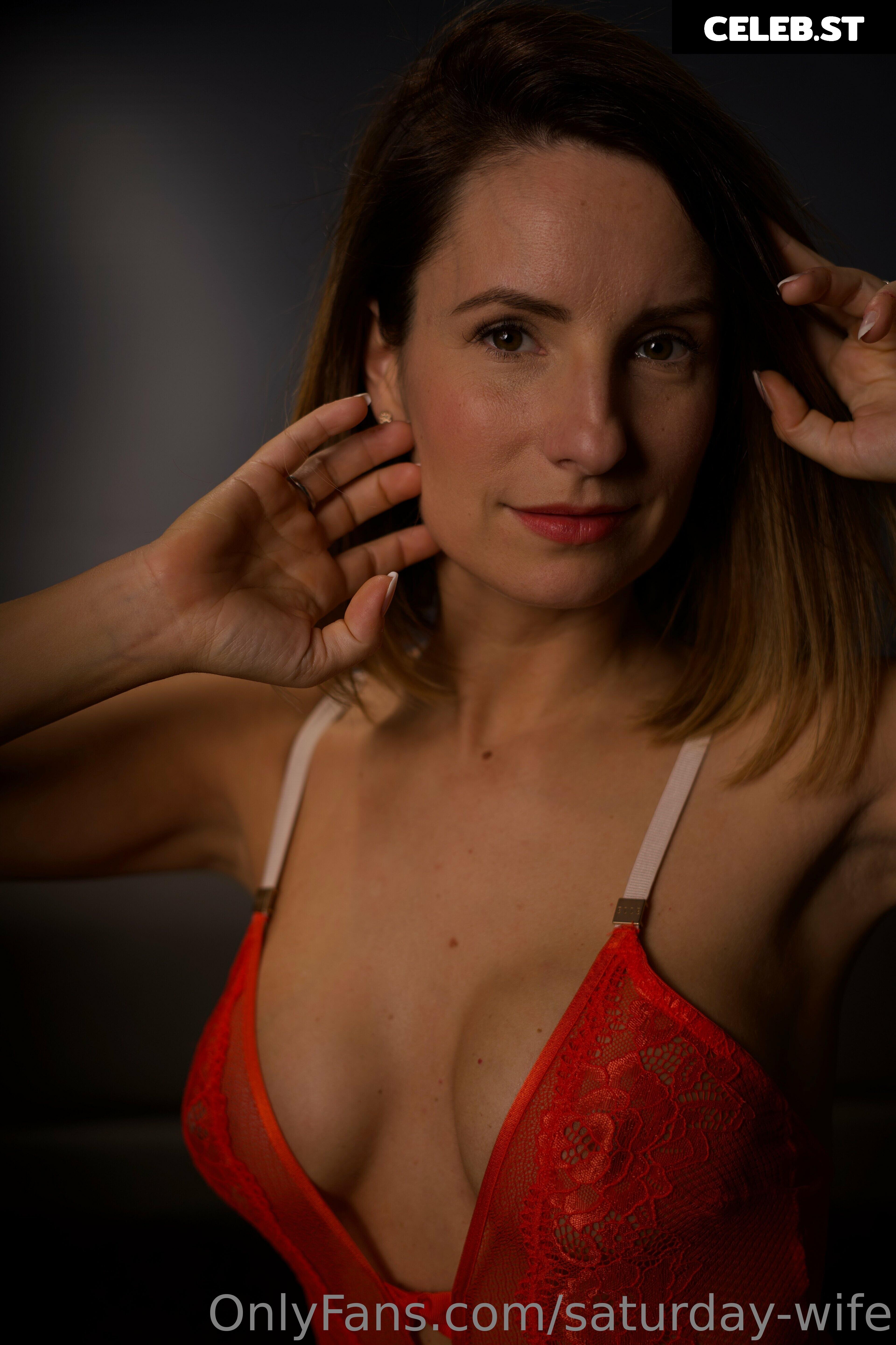 Saturdaywife Image 677084