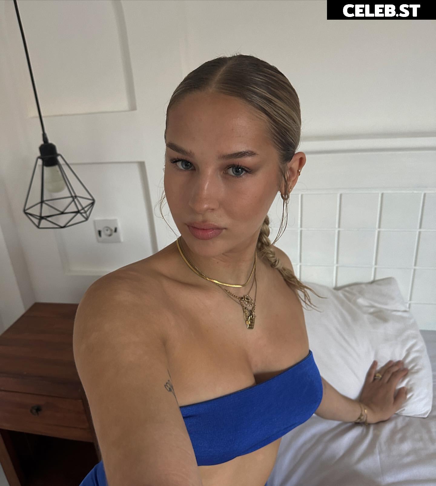 Emma Fischer Image 674156