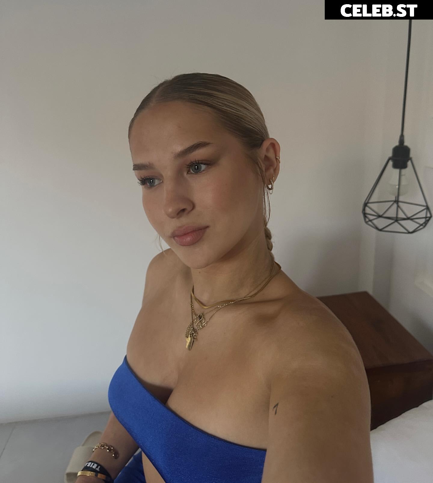 Emma Fischer Image 674143